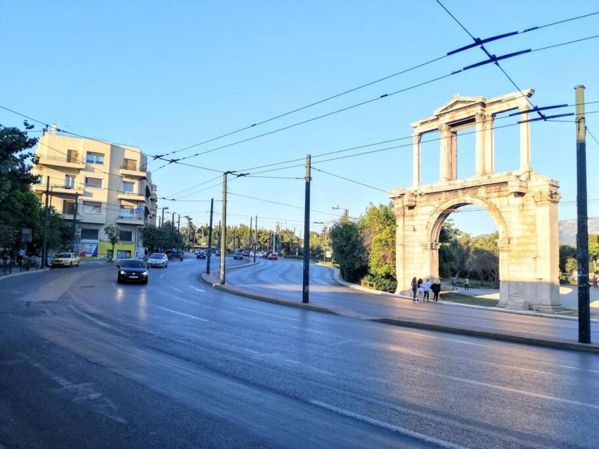 Acropolis Museum Grand Apartment Atene Esterno foto